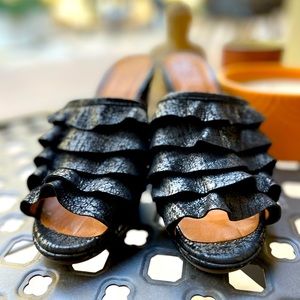 Leather ruffle heel sandals